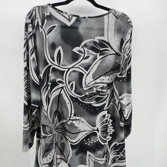 🍂 Laura Plus 1X Tunic – Cozy Fall Elegance with a Touch of Sparkle ✨ - Picture 4 of 9